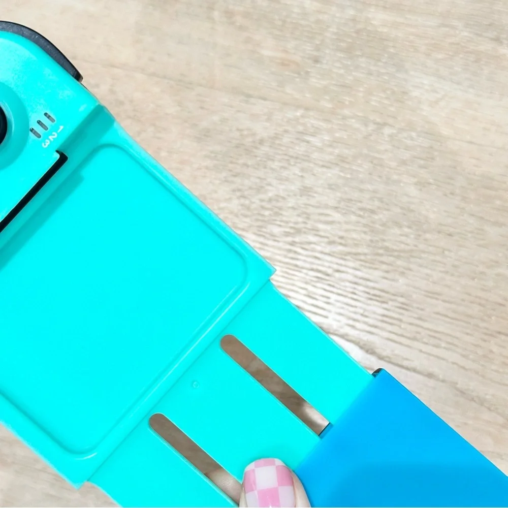 Green & Blue Bluetooth Mobile Gaming Controller